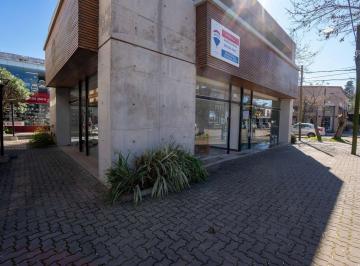 Local comercial · 90m² · Alquiler Comercial en City Bell 473 Bis y 13b