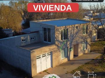Casa · 244m² · 1 Ambiente · 1 Cochera · Casa en Venta, Winifreda (L. P)