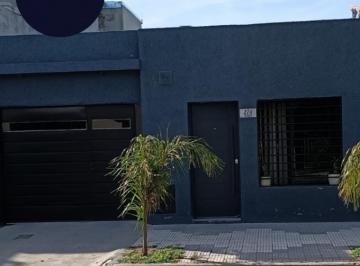 Casa · 122m² · 4 Ambientes · Casa en Venta 1 Dorm. en Roma 270 - Rio Tercero