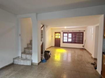 Casa · 130m² · 2 Dormitorios · Casa en Alquiler de Dos Dorm.