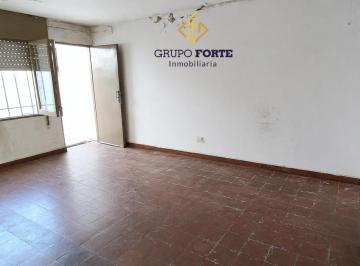 Departamento · 70m² · 4 Ambientes · 1 Cochera · Oportunidad Departamento Venta B° Gral Bustos 3 Dorm.