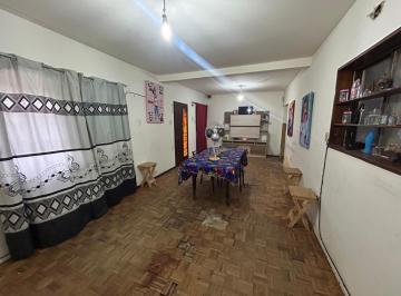 Casa · 135m² · 5 Ambientes · Capital - Mendoza