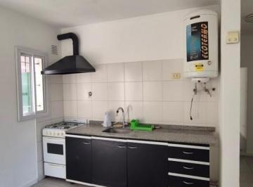 Departamento · 30m² · 1 Ambiente · 1 Cochera · ¡Alquiler de Monoambiente con Espacio Dividio, Patio y Cochera en Paso del Rey Centro!