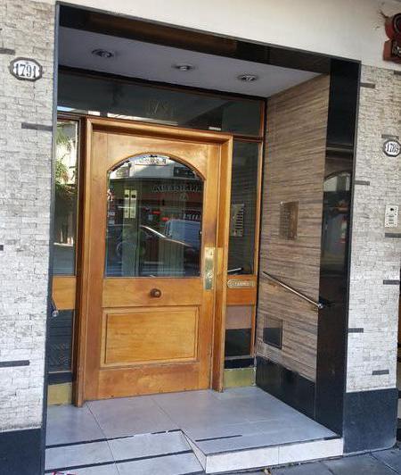 Departamento Al Frente con Balcon! - Floresta