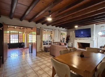 Casa de 7 ambientes, Lunlunta · Casa en Venta en Lunlunta
