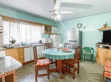 PH · 215m² · 4 Ambientes · PH en Venta de 4 Ambientes en Victoria, San Fernando