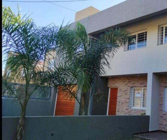 Casa · 160m² · 4 Ambientes · 2 Cocheras