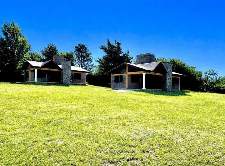 Casa · 160m² · 6 Ambientes · 2 Cocheras