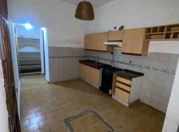 Departamento · 80m² · 7 Ambientes · 1 Cochera · San Vicente - 2 Dorm. - Garaje