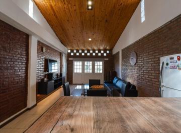 Departamento · 90m² · 4 Ambientes · Departamento en Alquiler en Villa Belgrano – Complejo con Pileta