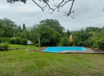 Casa · 98m² · 4 Ambientes · 1 Cochera · Casa en Bialet Masse a 1 Cuadra del Lago - Pileta - Hermosa Vista
