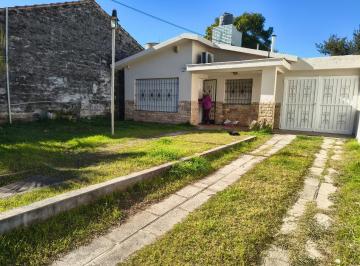 Casa · 110m² · 5 Ambientes · 2 Cocheras · Venta Casa Mas Departamento Villa Allende Centro