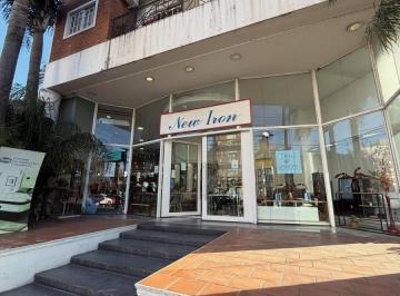 Local comercial · 400m² · Local en Ramos Mejia