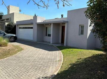 Casa de 5 ambientes, Córdoba · Valle Escondido 3dor 3b Impecable Los Cerezos