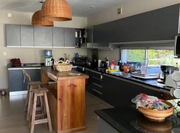 Casa · 320m² · 5 Ambientes · 1 Cochera · Casa en Alquiler en Ayres de Pilar, Pilar, G. B. a. Zona Norte