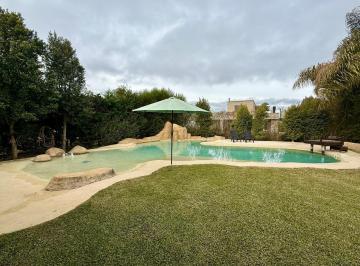 Casa · 200m² · 4 Ambientes · 5 Cocheras · Casa en Venta en Barrio San Francisco Villanueva, Tigre