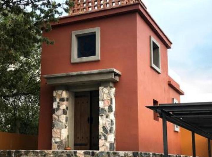Casa · 330m² · 4 Ambientes · 4 Cocheras