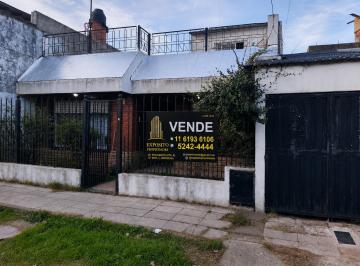 Casa de 3 ambientes, Tres de Febrero · Casa 3 Ambientes C/ Cochera - Apta Credito