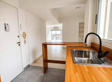 Departamento de 3 ambientes, Rosario · Departamento Reciclado 73 m² con Opción Cochera - 8vo Piso, Luminoso, Doble Ingreso - Centro