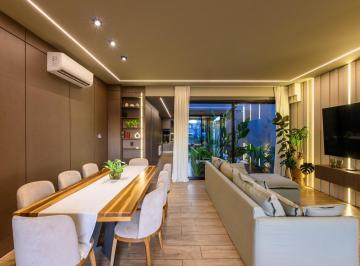 Casa · 260m² · 8 Ambientes · 2 Cocheras · Vende Duplex Premium con Pileta - 3 Dorm. - La Luisita