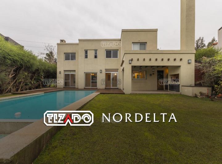 Casa · 179m² · 4 Ambientes · 1 Cochera