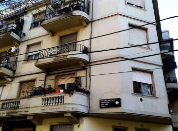 Departamento de 3 ambientes, Flores · Flores 3 Ambientes Amplios Al Frente - $900.000.