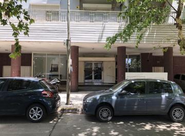 Departamento · 50m² · 4 Ambientes · Alquiler Departamento 4 Amb. en Edificio con Seguridad 24hs.