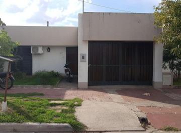 Casa · 7 Ambientes · Casa en Alquiler