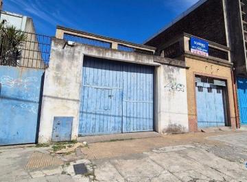 Casa · 180m² · 3 Ambientes · Casa en Venta en Caseros, Tres de Febrero, G. B. a. Zona Oeste