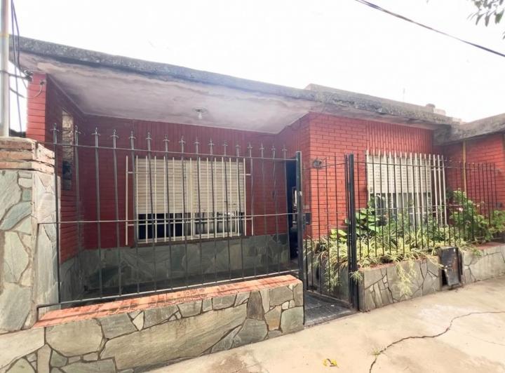 Casa · 280m² · 5 Ambientes · 1 Cochera