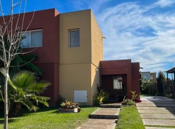 Casa · 100m² · 4 Ambientes · 2 Cocheras · Casa Venta Casas de San Patricio Villanueva Tigre