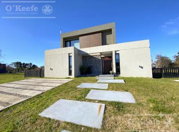 Casa · 196m² · 5 Ambientes · Casa en San Juan Chico
