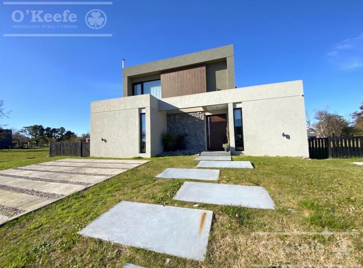 Casa · 196m² · 5 Ambientes