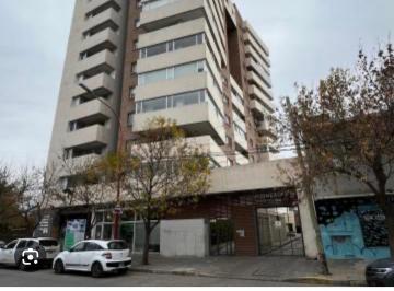 Departamento de 3 ambientes, Cipolletti · Dueño Vende Excelente Departamento con Pileta Sum Cochera Baulera