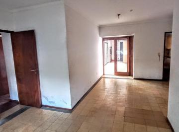 Departamento · 120m² · 5 Ambientes · 1 Cochera · Venta o Permuta 5 Amb, 2 Baños, Cochera, Patio, Parrilla en Pleno Centro!