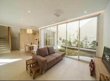 Casa · 126m² · 4 Ambientes · Casa - Centro