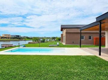 Casa · 158m² · 4 Ambientes · 4 Cocheras · Casa 4 Amb a Estrenar Venta a La Laguna Muelle Piscina Orientacion Norte San Sebastian Area 11