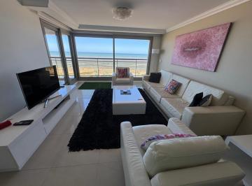 Departamento · 165m² · 3 Dormitorios · 1 Cochera · Departamento en Venta en Brava de 3 Dorm., Torre Imperiale II - Punta del Esteta