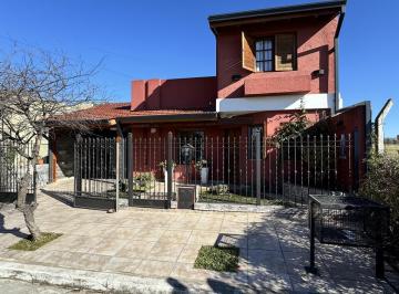 Casa · 220m² · 6 Ambientes · Mpecable Casa de Dos Plantas en Venta – B° Portales del Sol | Alta Gracia