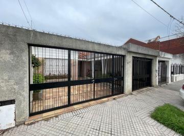 Casa de 4 ambientes, Rosario · Casa en Alquiler | Dean Funes 2600