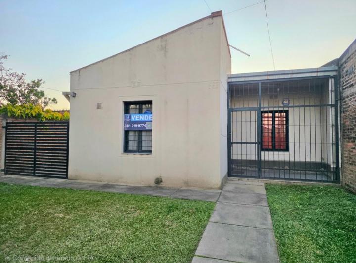 Casa · 70m² · 3 Ambientes · 2 Cocheras