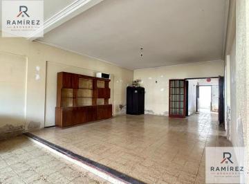Casa · 196m² · 4 Ambientes · 2 Cocheras · Casa en San Miguel