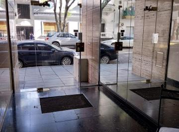 Departamento · 40m² · 2 Ambientes · 1 Cochera · Departamento de 2 Amb Muy Luminosos con Cochera Movil
