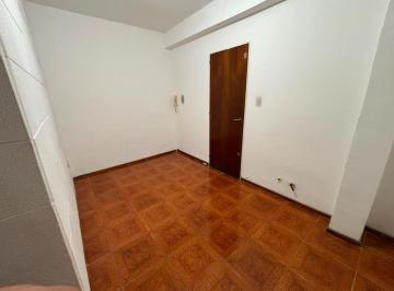 Departamento · 40m² · 3 Ambientes · Departamento en Alquiler, Ubicado en Arroyito