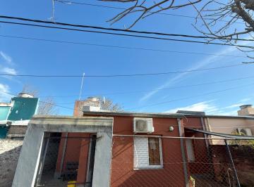Casa · 96m² · 3 Ambientes · Venta de Casa con Amplio Terreno en Pilar