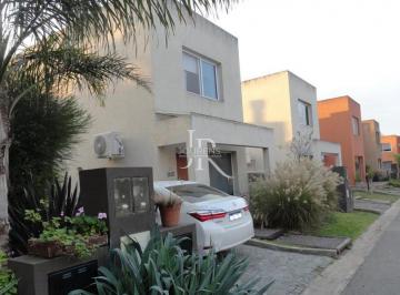 Casa · 120m² · 4 Ambientes · 4 Cocheras · California Village Casa Impecable! Lista Para Mudarse