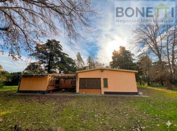 Quinta vacacional · 2700m² · 3 Ambientes · 1 Cochera · Quinta en San Jacinto