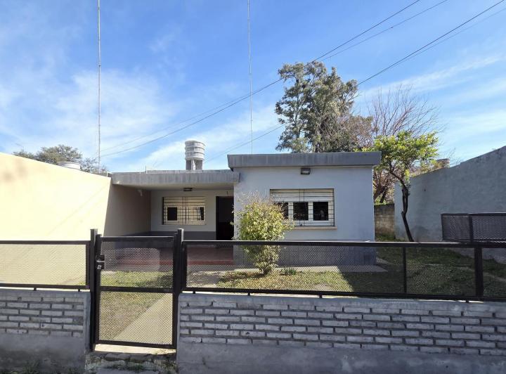 Casa · 379m² · 6 Ambientes · 3 Cocheras