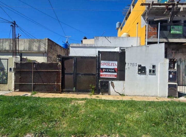 Casa · 254m² · 14 Ambientes · 1 Cochera