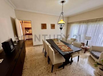 Casa · 59m² · 3 Ambientes · 1 Cochera · Venta Casa 3 Ambientes, Carapachay